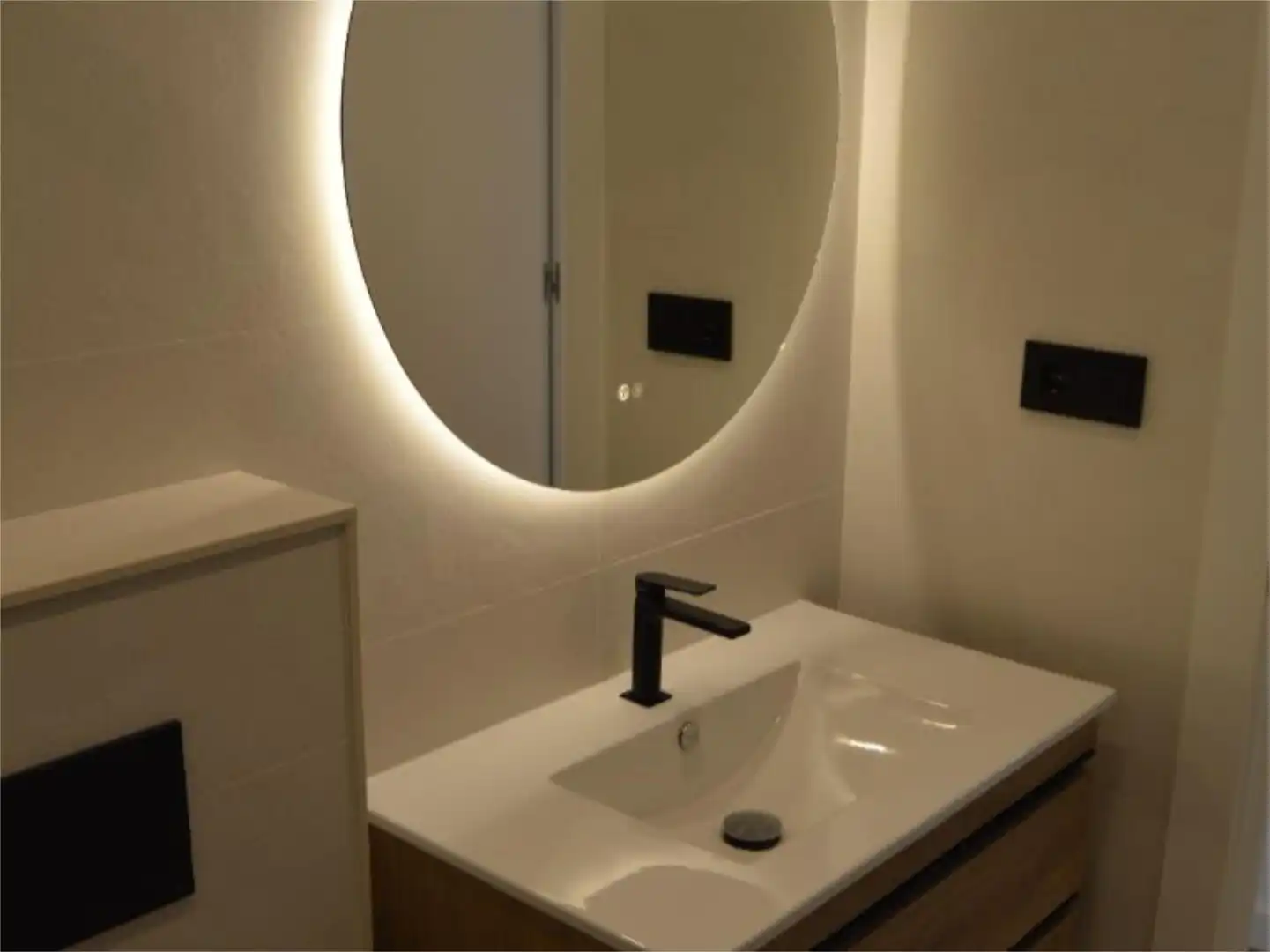 Piso en venta en Carrer de Josep Serrano, 43, Can Baró Baño de Piso en venta en Barcelona Capital con Aire acondicionado y Balcón