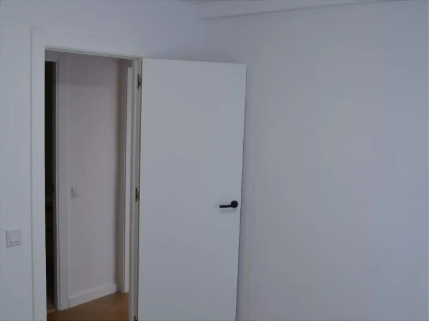 Piso en venta en Carrer de Josep Serrano, 43, Can Baró Habitación de Piso en venta en Barcelona Capital con Aire acondicionado y Balcón