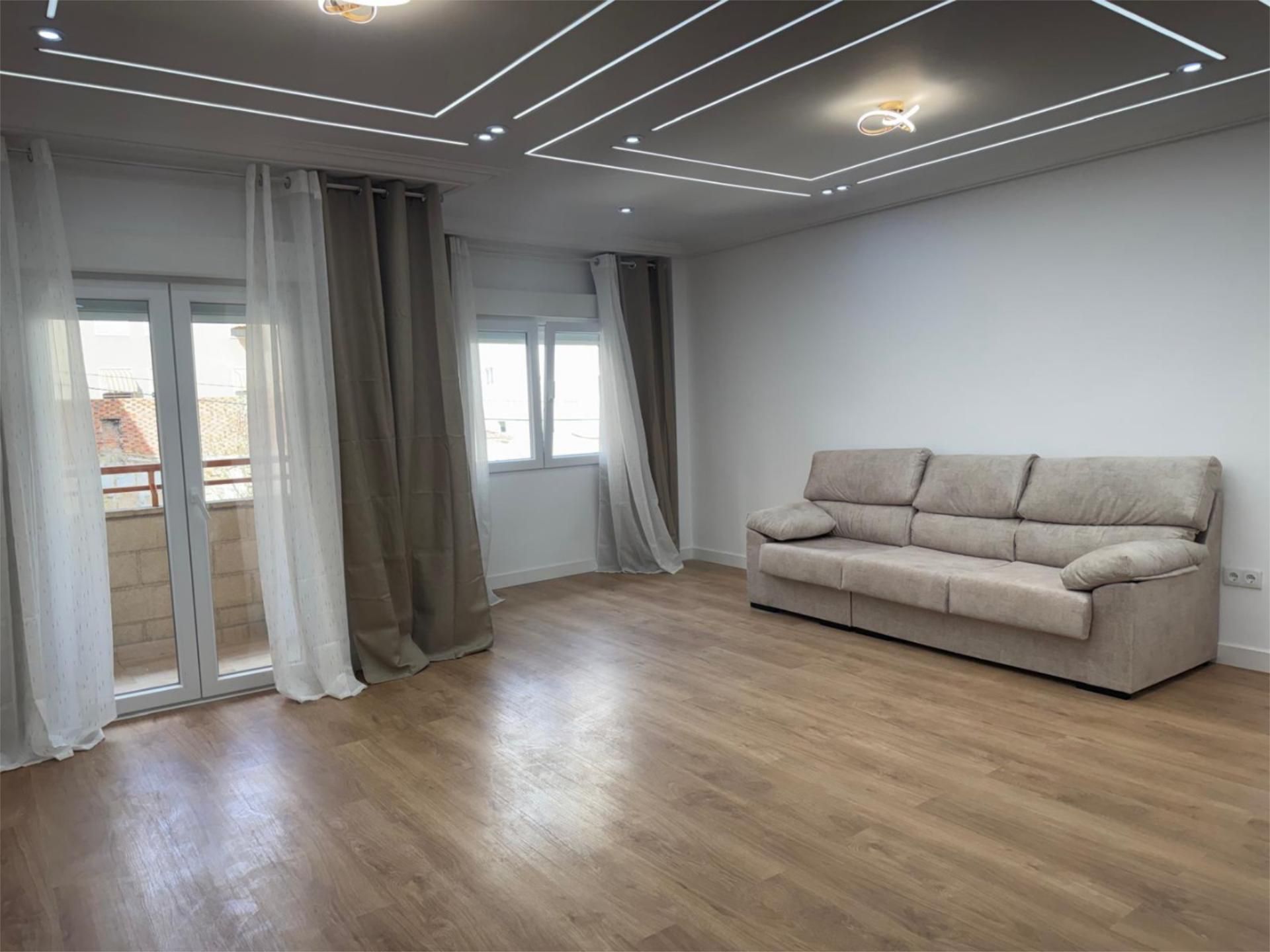 Living room of Flat for sale in Elche / Elx  with Air Conditioner and Balcony