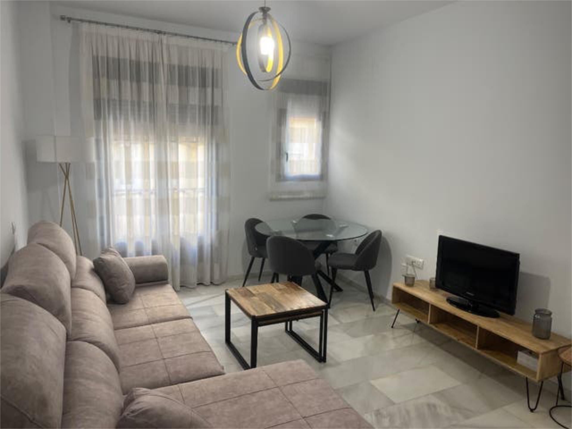 Sala de estar de Piso de alquiler en Lucena con Calefacción y Amueblado