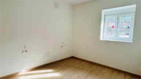 Foto 3 de Piso en venta en Inmobiliaria - Barreda, Torrelavega