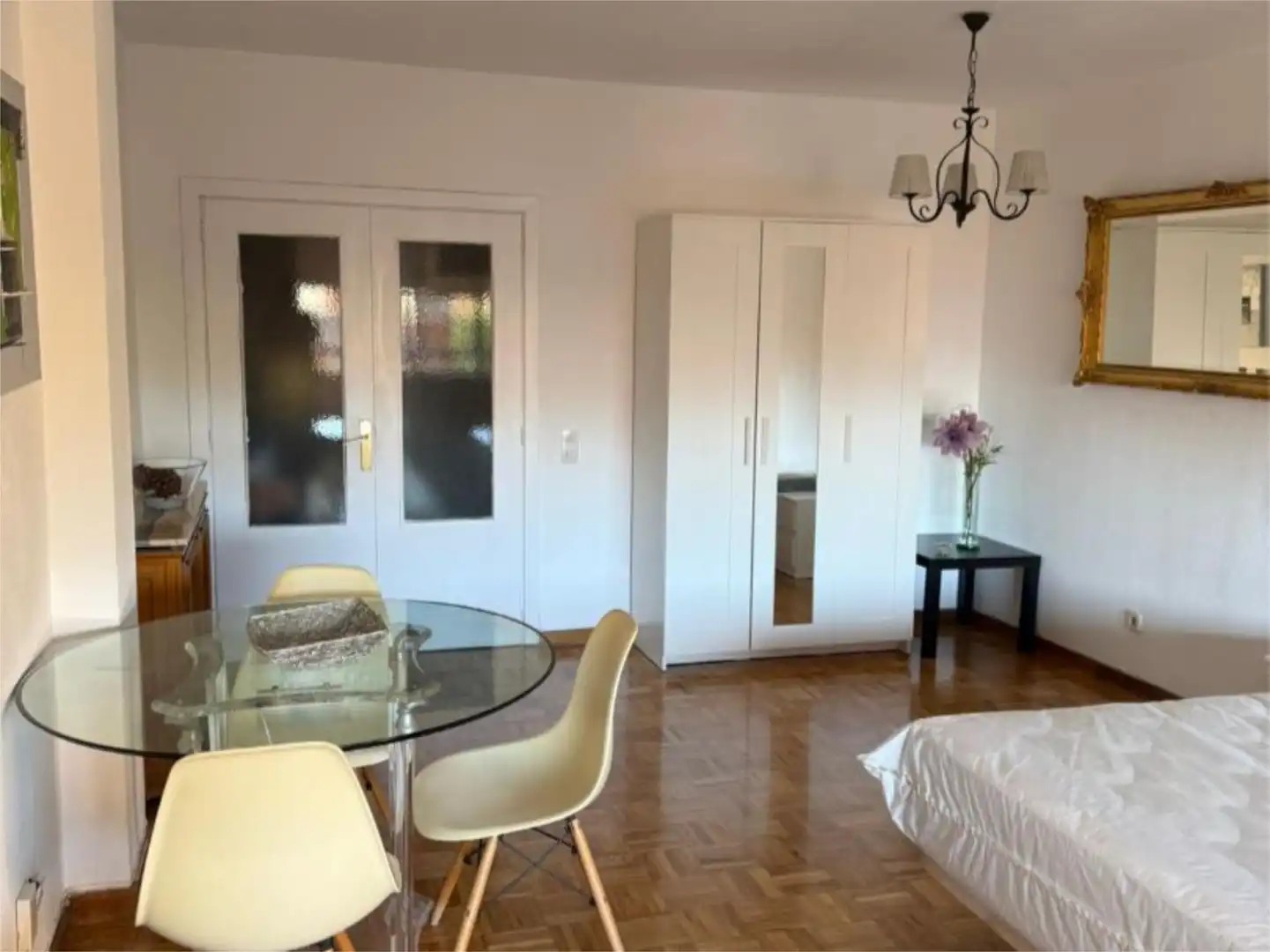 Room in Calle de la Carabela, 10, Alameda de Osuna Room in Calle de la Carabela, 10, Alameda de Osuna
