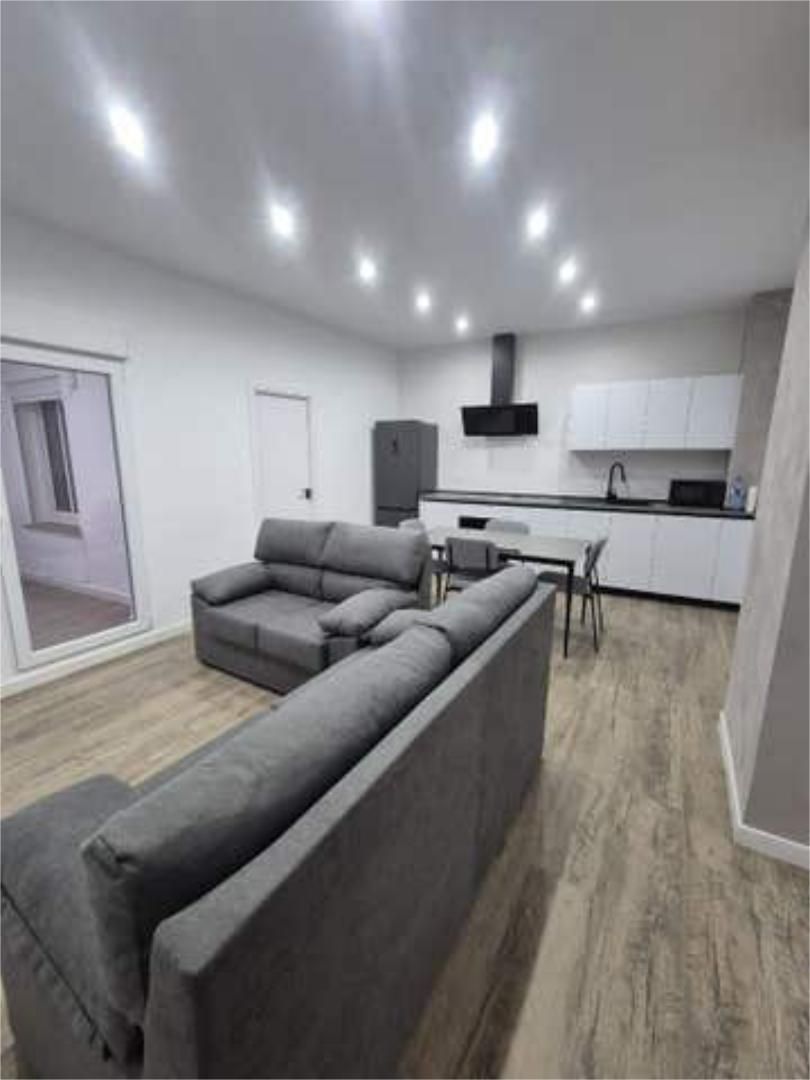 Piso de alquiler en La Ñora