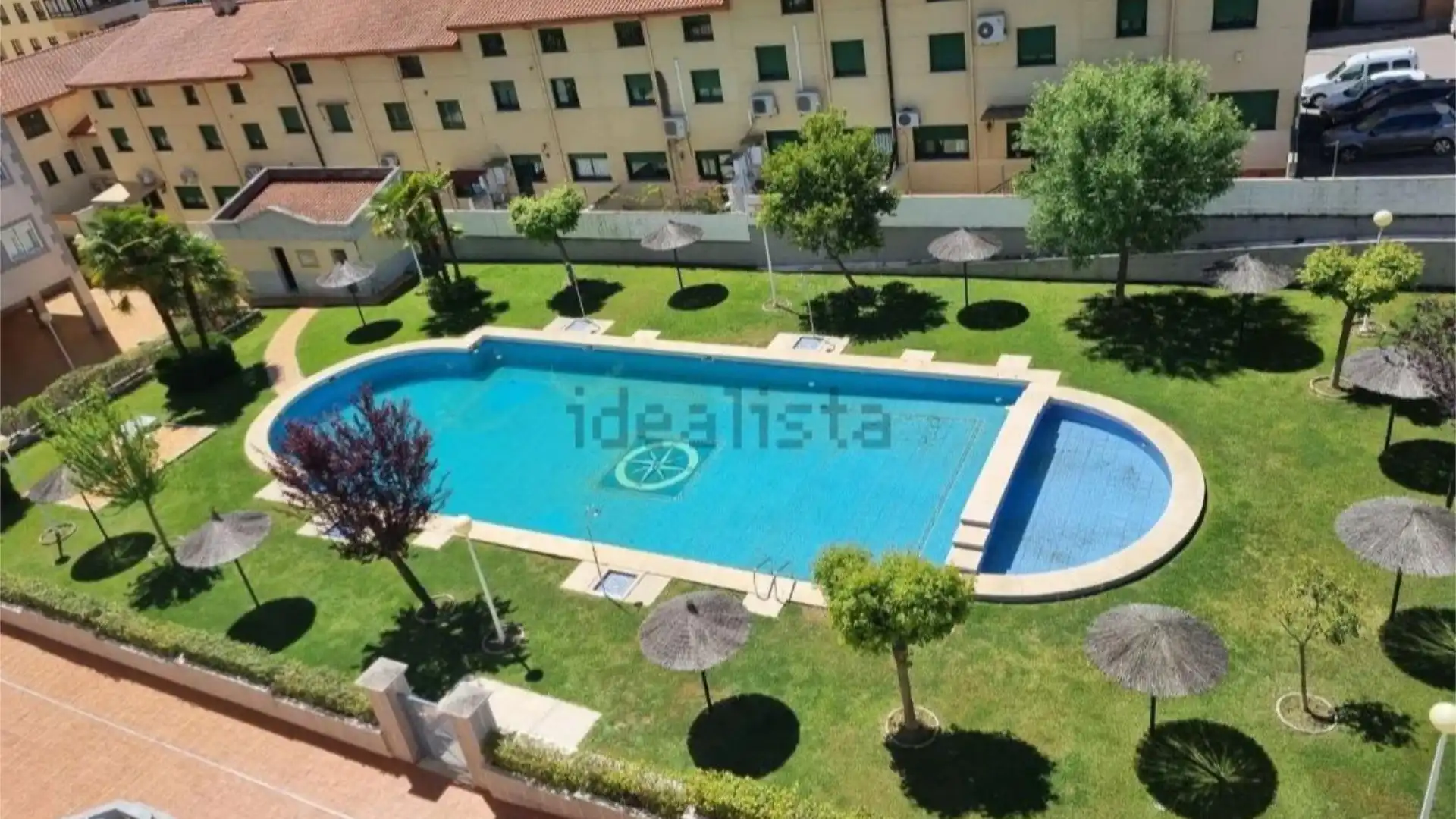 Swimming pool of Flat for sale in Cáceres Capital  with Air Conditioner, Heating and Terrace