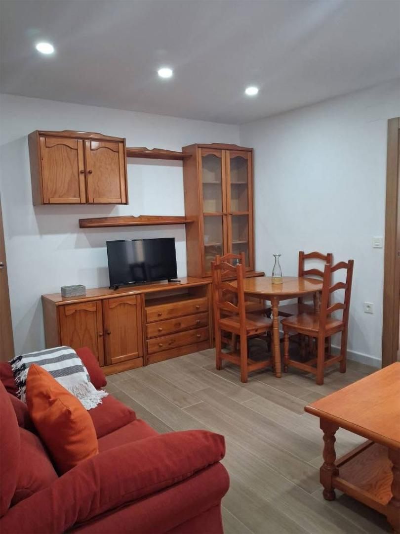 Living room of Flat for rent in Tudela  with Air Conditioner, Heating and Furnished
