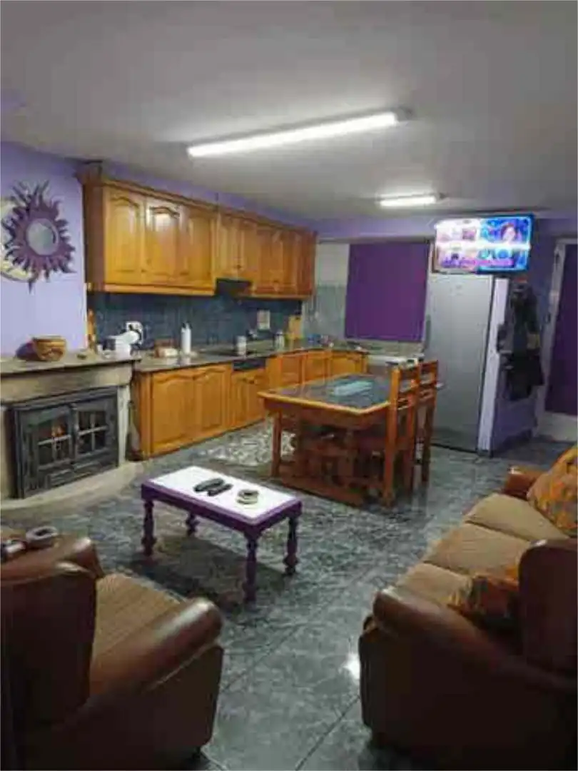 Casa o xalet en venda a Aranga Cuina de Casa o xalet en venda en Aranga amb Jardí privat i Traster