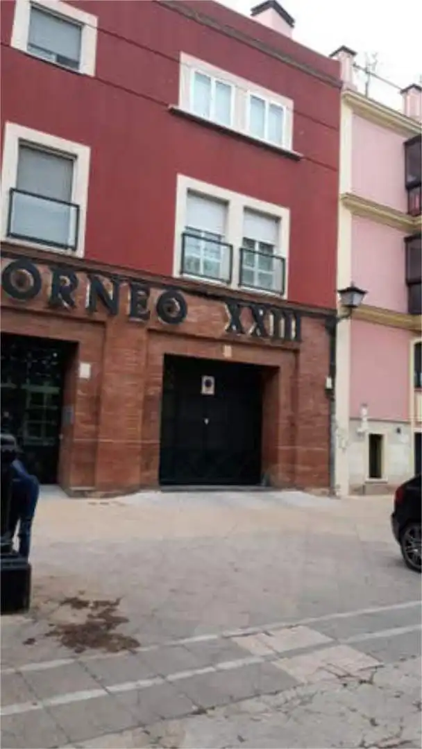 Vista exterior de Oficina de alquiler en Sevilla con Aire acondicionado
