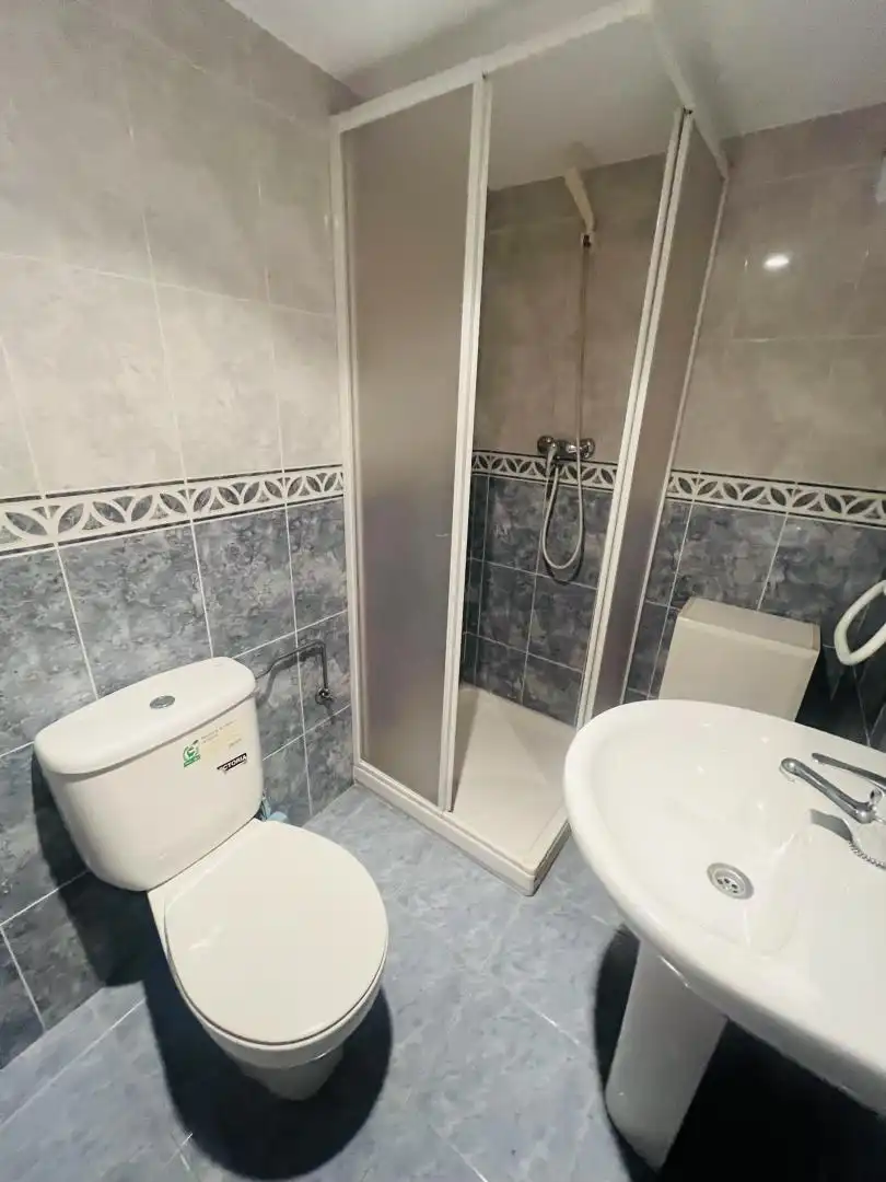 Local en venta en Calle Río Cares, 45, Laviana Baño de Local en venta en Laviana