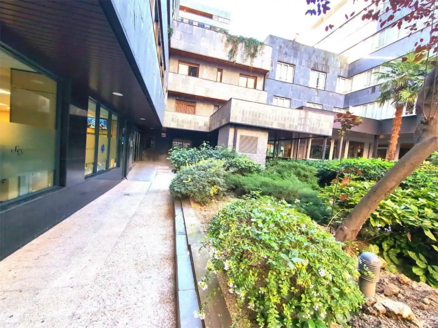 Wohnung zur Miete in Calle de Julián Besteiro, 35, Castillejos - Cuzco Außenansicht von Wohnung zur Miete in Madrid Capital mit Klimaanlage und Schwimmbad