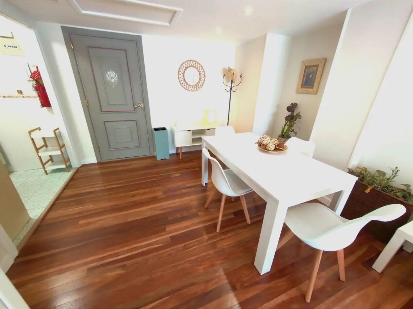 Wohnung zur Miete in Calle de Julián Besteiro, 35, Castillejos - Cuzco Esszimmer von Wohnung zur Miete in Madrid Capital mit Klimaanlage und Schwimmbad