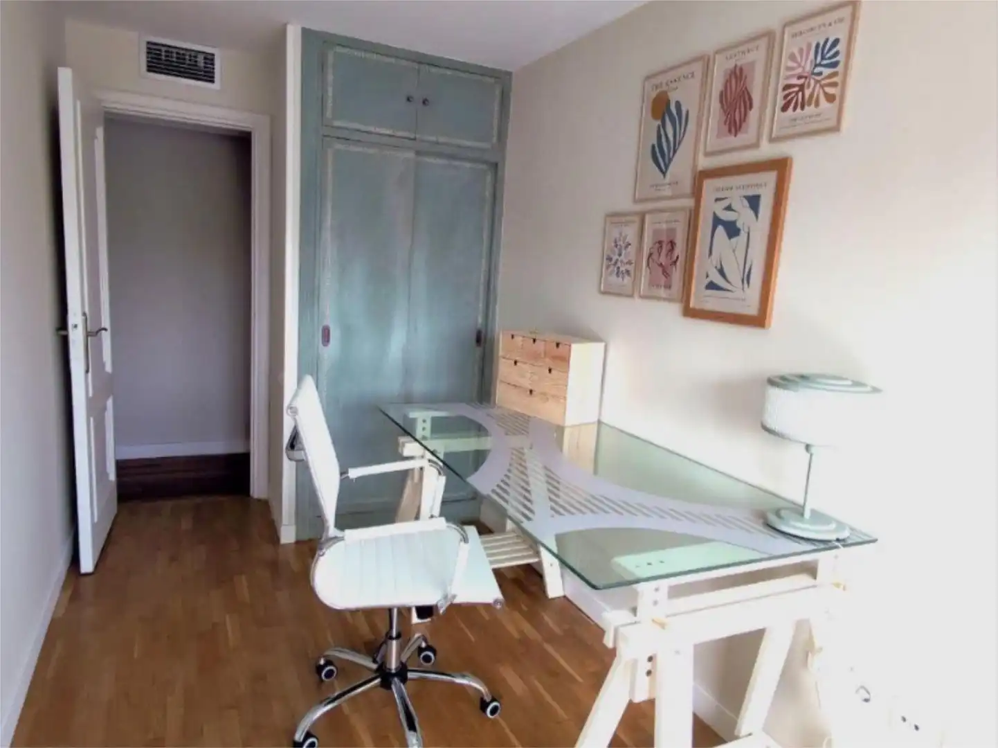 Wohnung zur Miete in Calle de Julián Besteiro, 35, Castillejos - Cuzco Schlafzimmer von Wohnung zur Miete in Madrid Capital mit Klimaanlage und Schwimmbad