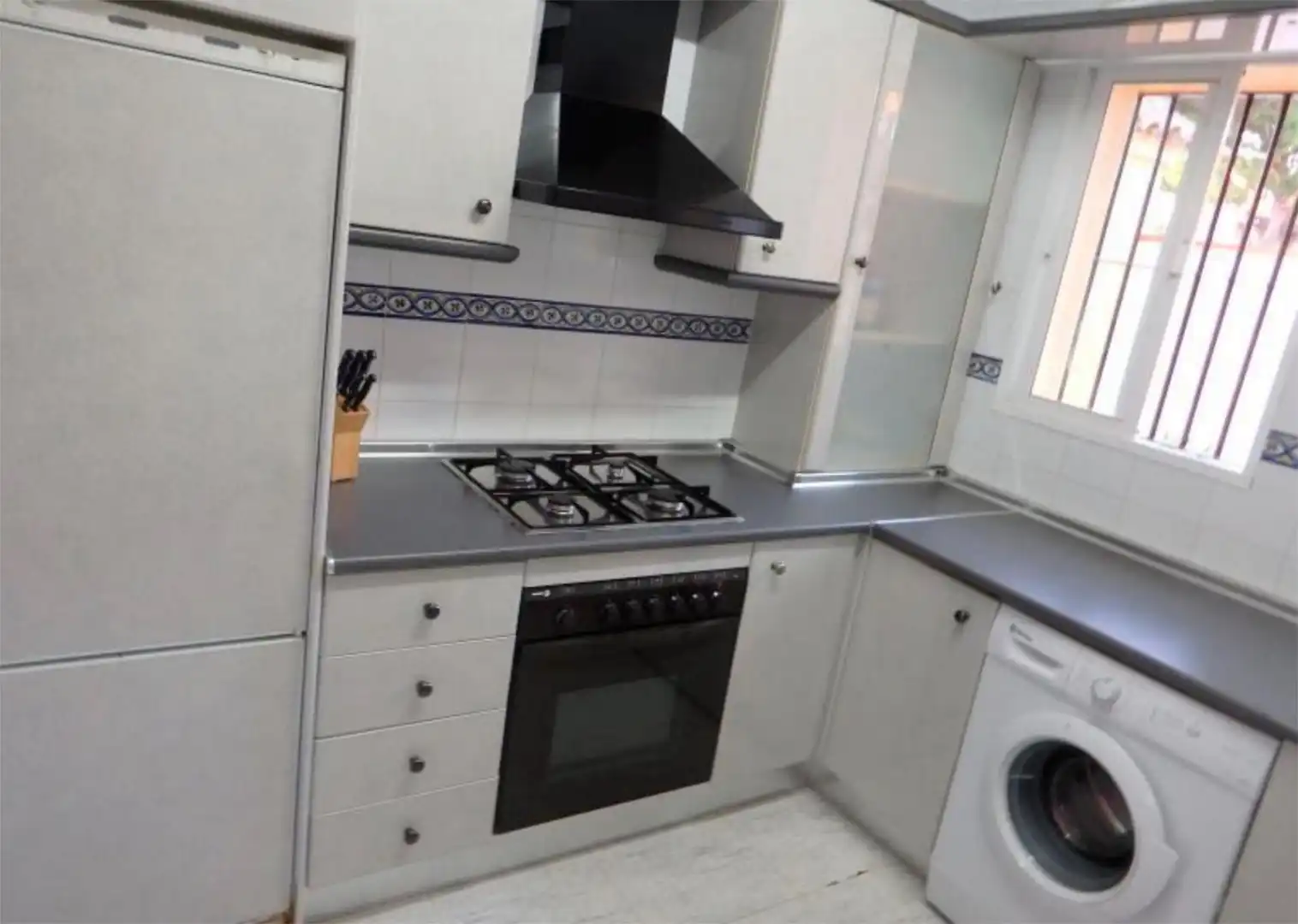 Houses for rent in Calle la Capilla, 9, La Barrosa Kitchen of Houses for rent in Chiclana de la Frontera with Air Conditioner, Heating and Private garden