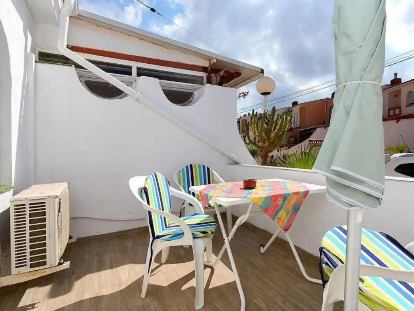 Casa adosada de lloguer a C los pinos, 12, Los Urrutias Terrassa de Casa adosada de lloguer en Cartagena amb Aire condicionat, Jardí privat i Moblat
