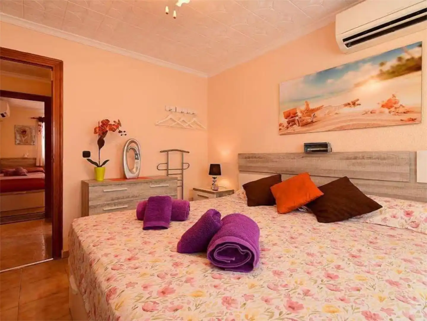 Casa adosada de lloguer a C los pinos, 12, Los Urrutias Dormitori de Casa adosada de lloguer en Cartagena amb Aire condicionat, Jardí privat i Moblat