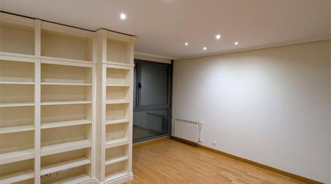 Photo 3 of Flat for rent in Calle de José Barriales, 16, Peñagrande,  Madrid Capital