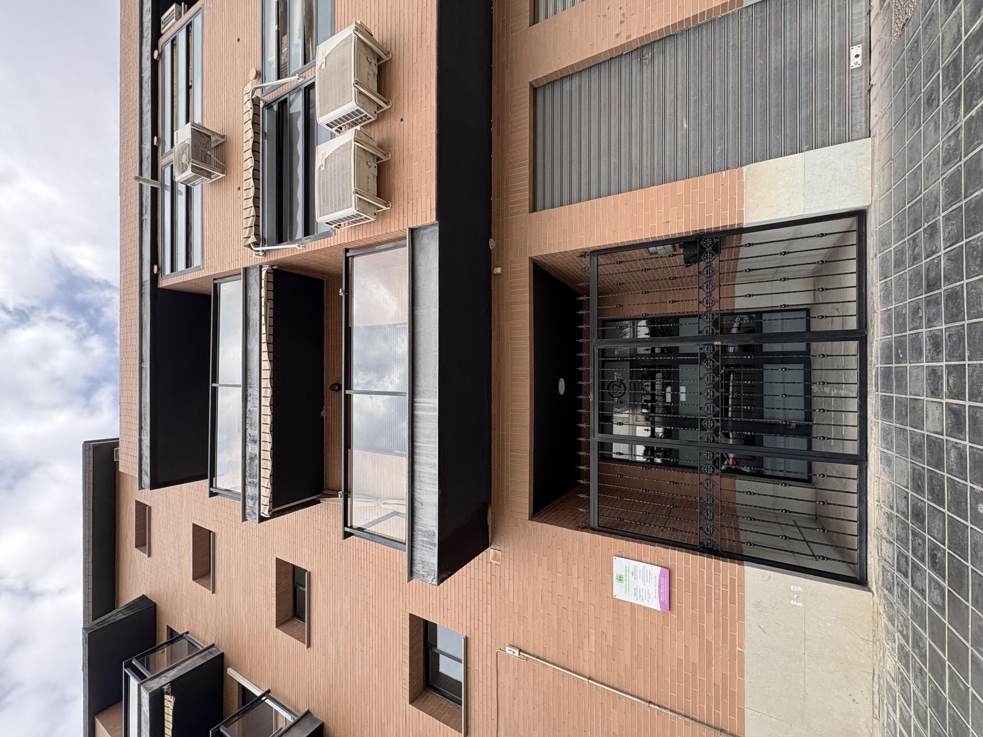 Vista exterior de Pis de lloguer en Riba-roja de Túria amb Aire condicionat, Moblat i Aparcament comunitari