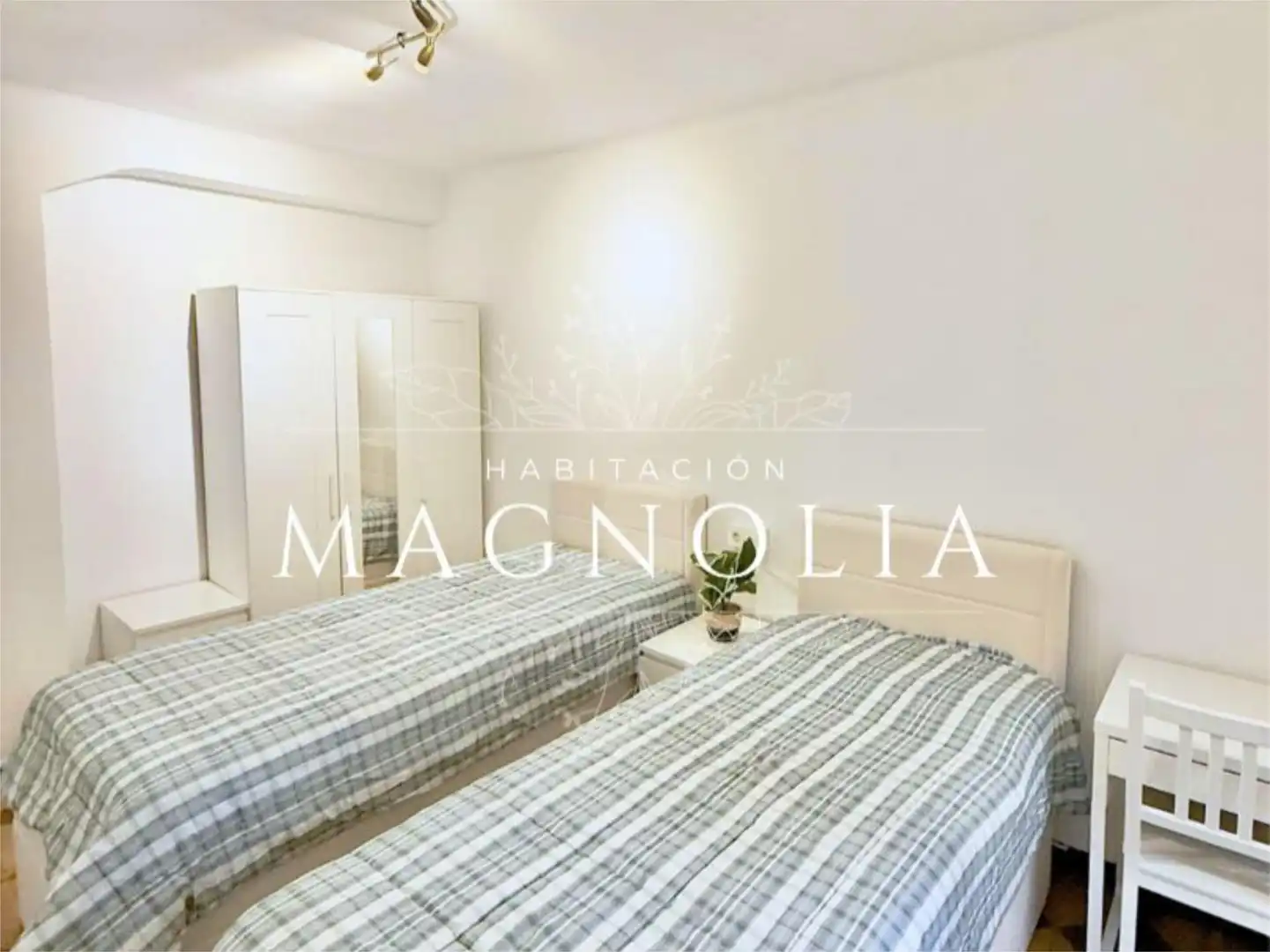 Room in Kale Nagusia, 14, Zarautz Bedroom of Flat for share in Zarautz with Furnished and Balcony