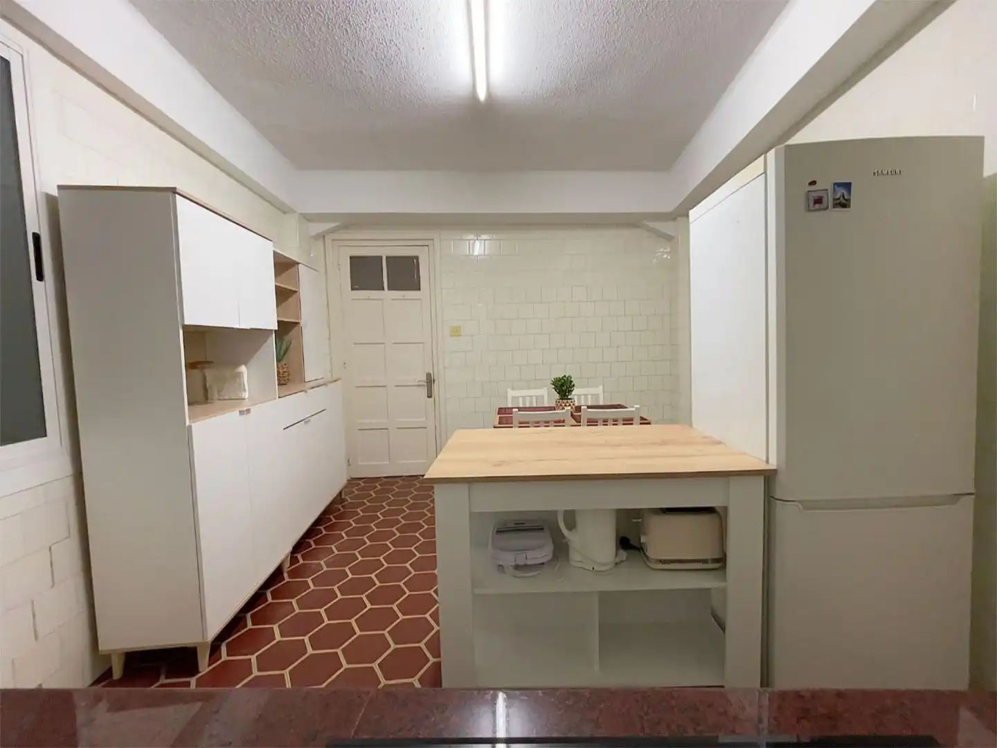 Wohnung zur Miete in Kale Nagusia, 14, Zarautz Küche von Wohnung zur Miete in Zarautz mit Möbliert und Balkon