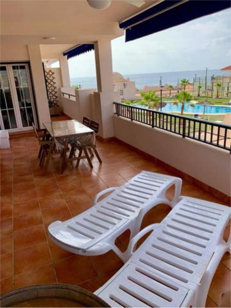 Terrasse von Wohnung zur Miete in Cuevas del Almanzora mit Privatgarten, Terrasse und Abstellraum