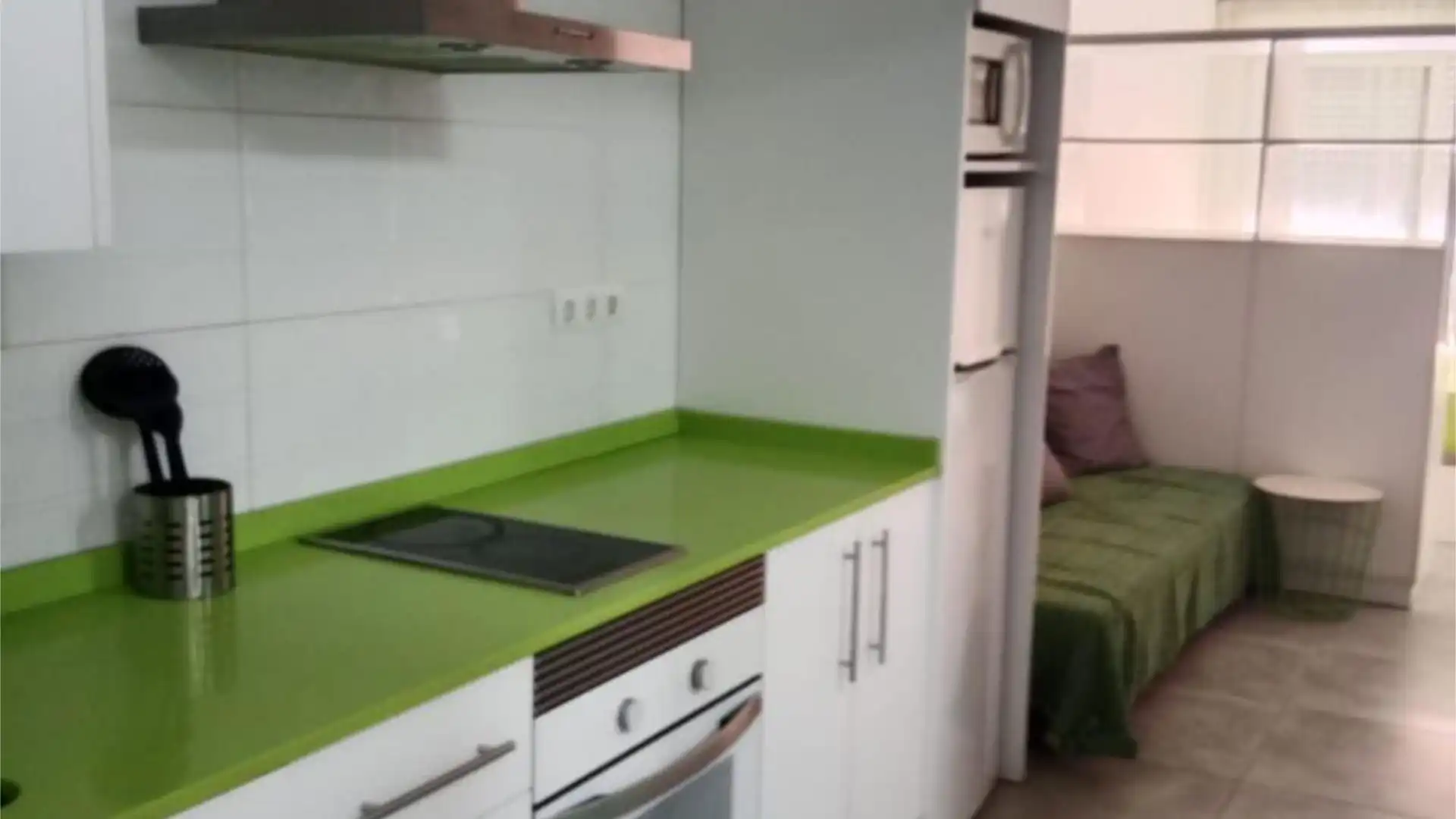 Cocina de Piso de alquiler en Alicante / Alacant con Aire acondicionado y Amueblado