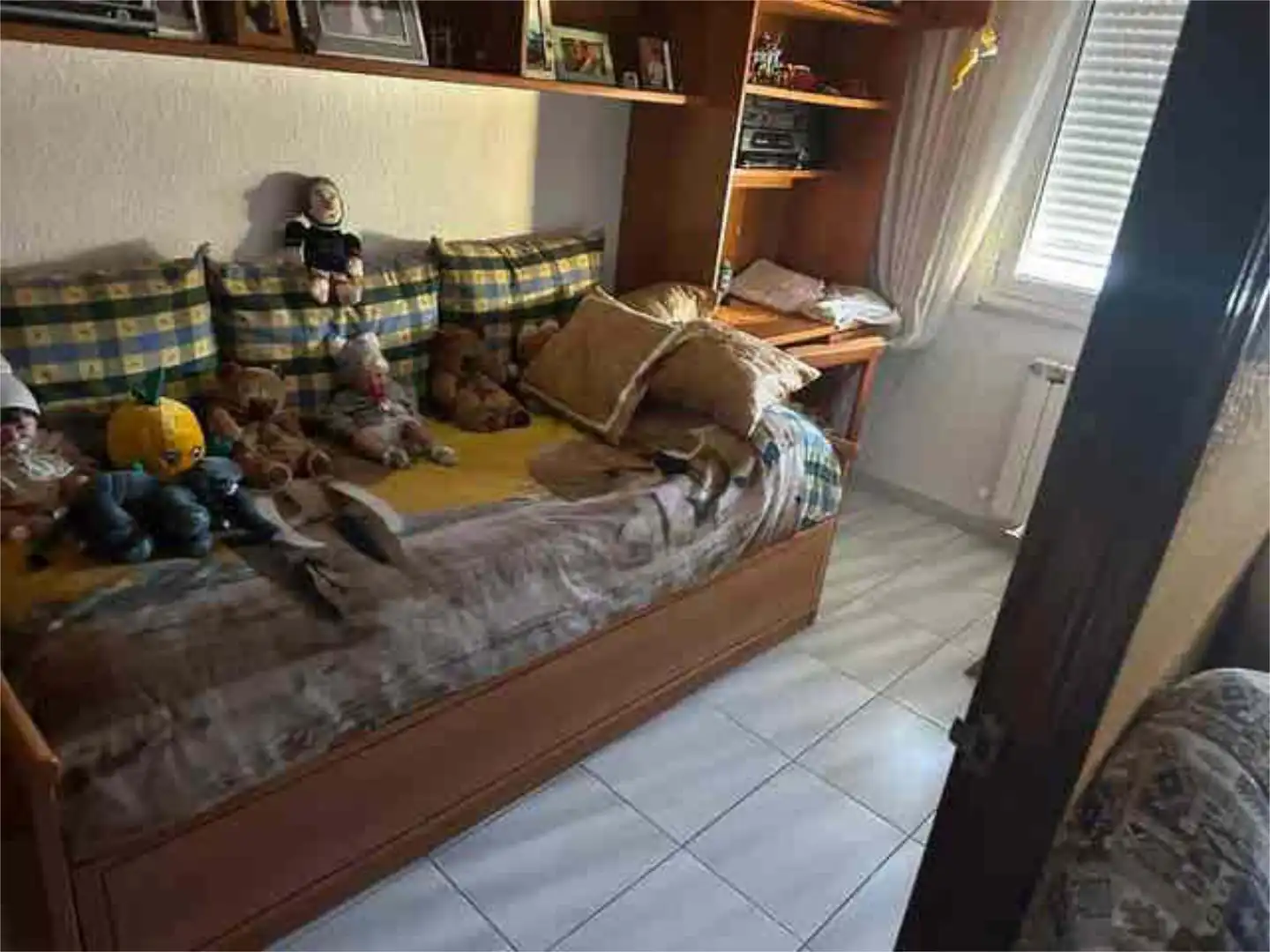 Habitación de Piso en venta en Avilés con Calefacción, Trastero y Amueblado