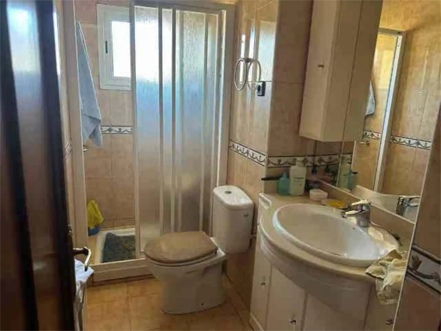 Baño de Piso en venta en Avilés con Calefacción, Trastero y Amueblado