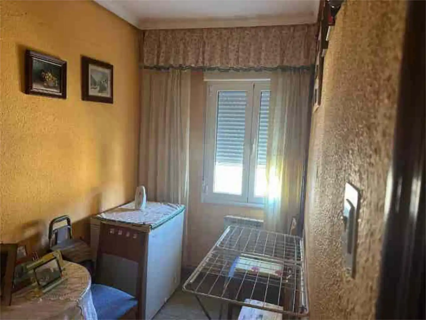 Habitación de Piso en venta en Avilés con Calefacción, Trastero y Amueblado