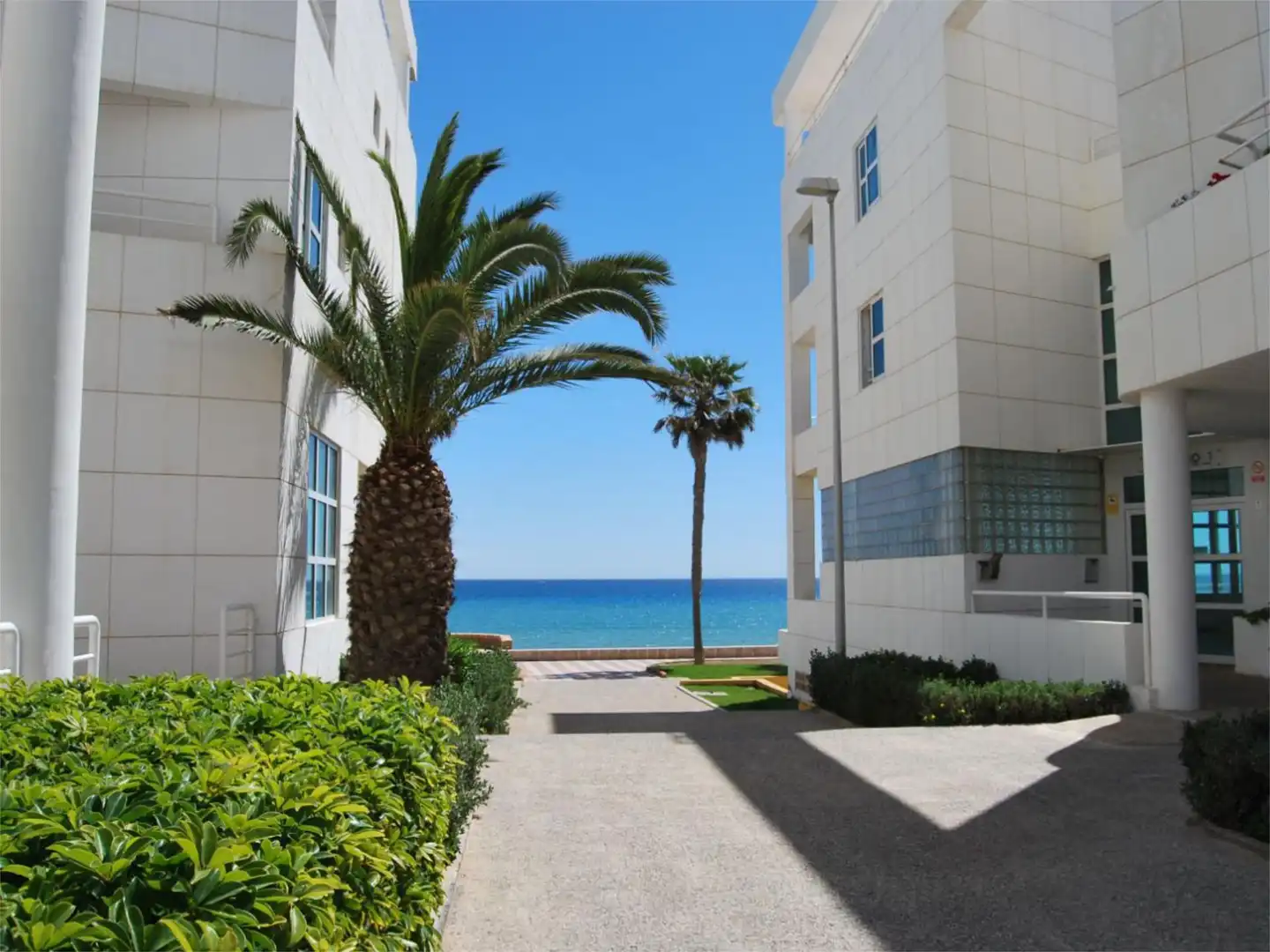 Flat for sale in Calle Castillo de Santa Ana, 3, El Puerto - Romanilla Exterior view of Flat for sale in Roquetas de Mar with Air Conditioner, Swimming Pool and Furnished