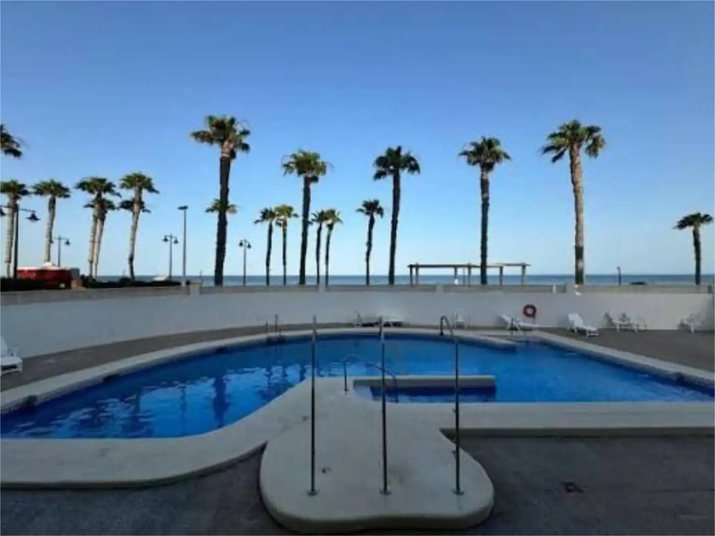 Flat for sale in Calle Castillo de Santa Ana, 3, El Puerto - Romanilla Swimming pool of Flat for sale in Roquetas de Mar with Air Conditioner, Swimming Pool and Furnished
