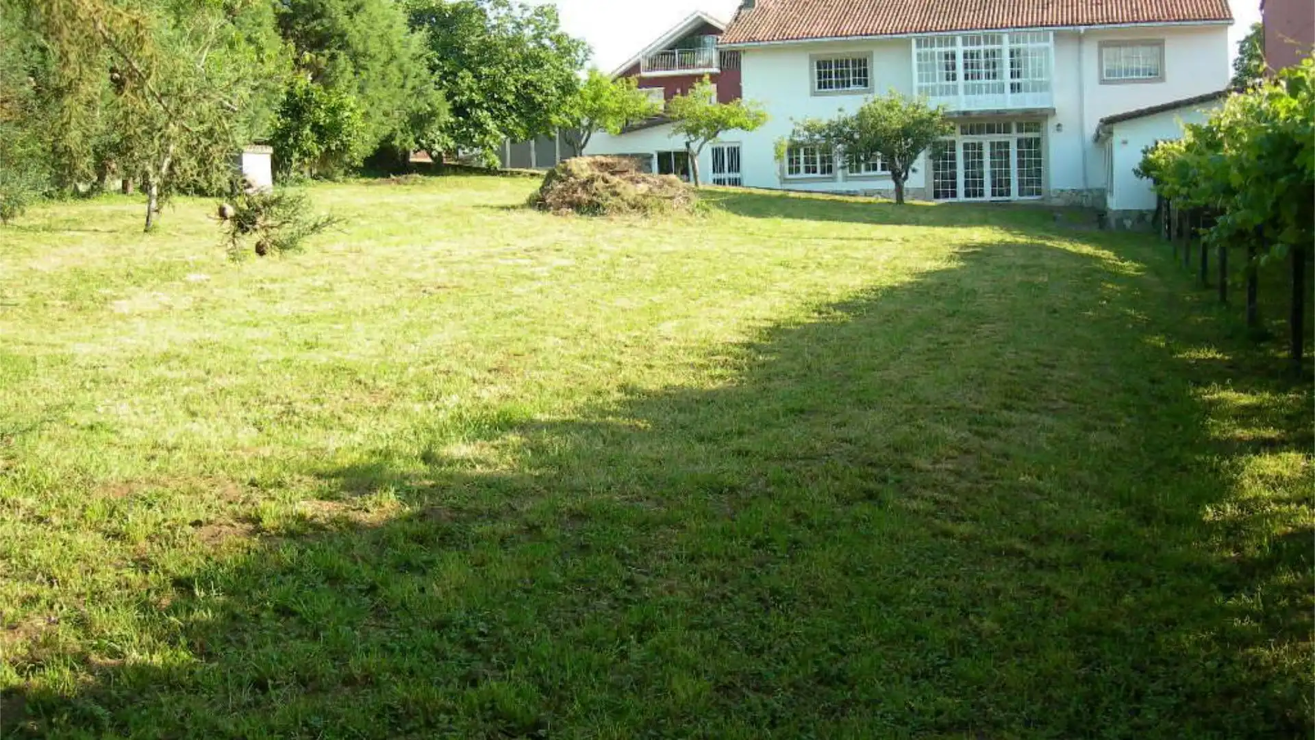 Casa o chalet de alquiler en Santiago de Compostela  con Calefacción, Jardín privado y Trastero