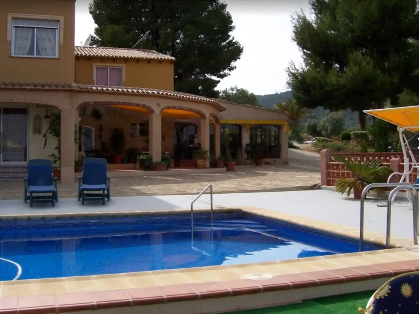 Casa o xalet en venda a Urbanizacion Panorama II Sector 13 Sup, 22, Oliva pueblo Piscina de Casa o xalet en venda en Oliva amb Aire condicionat, Calefacció i Jardí privat