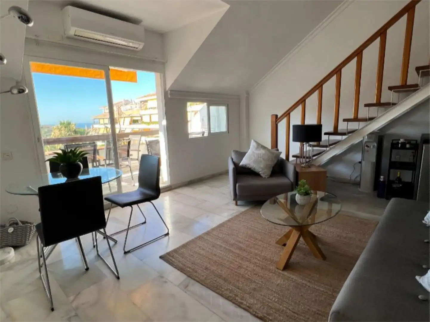 Àtic en venda a Calle Margarita, 7, La Carolina - Guadalpín Vista exterior de Àtic en venda en Marbella amb Aire condicionat, Terrassa i Piscina
