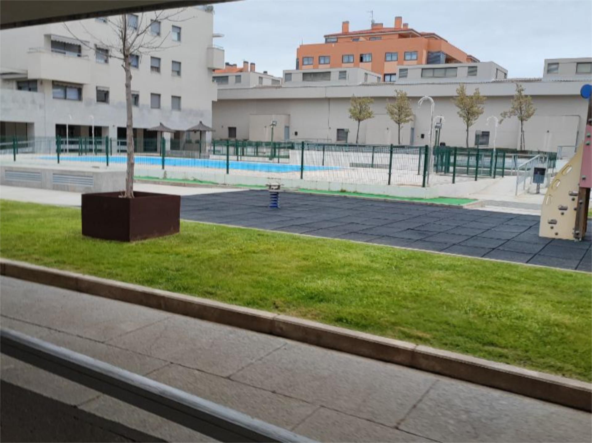 Piscina de Pis de lloguer en Navalcarnero amb Aire condicionat, Calefacció i Terrassa