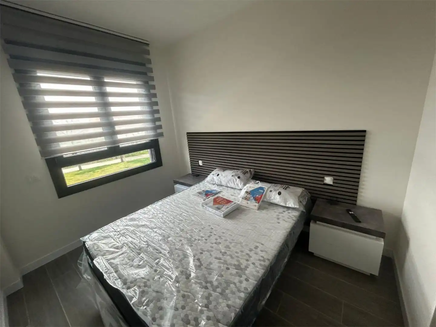 Piso en venta en Calle Libertad, 3, Humanes de Madrid Habitación de Piso en venta en Humanes de Madrid con Aire acondicionado, Calefacción y Jardín privado