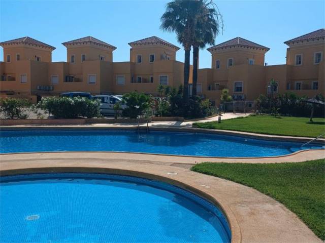 Piso en Alquiler en Calle Monte Mahimon, 1 en Golf Valle Este