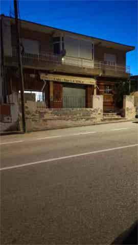 Local comercial en Alquiler en Novés