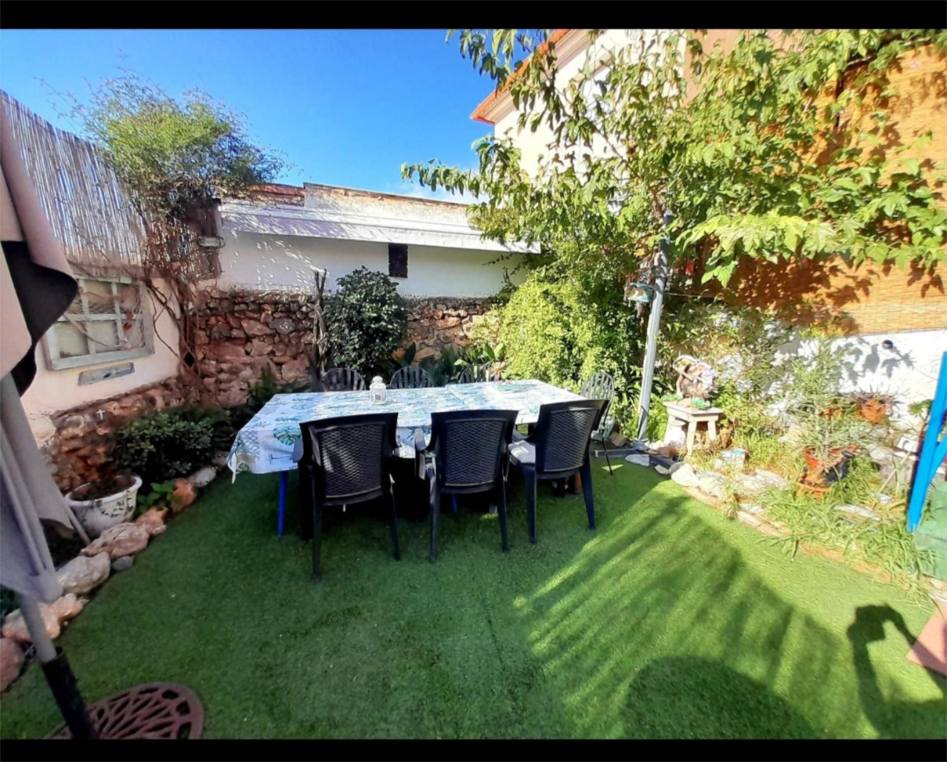 Jardí de Casa adosada en venda en Padul