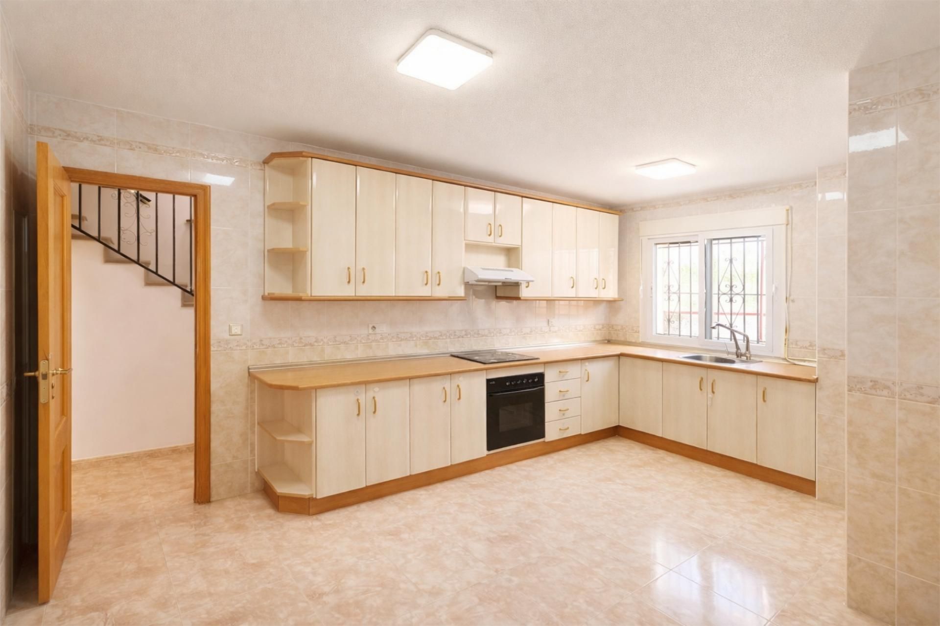 Duplex for sale in Calle Joaquín Blume, 2, Baza Kitchen of Duplex for sale in Baza with Heating and Furnished