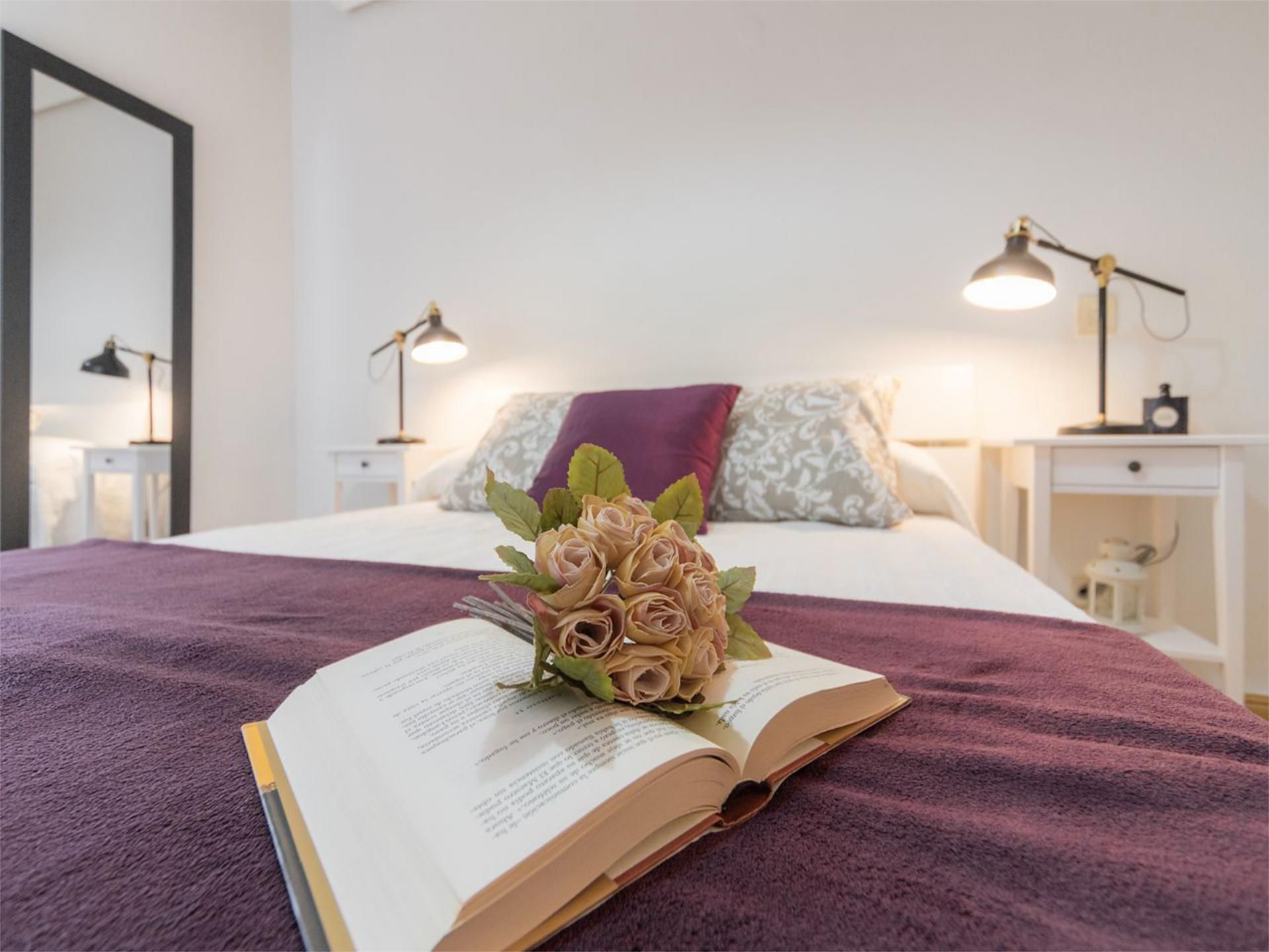 Bedroom of Flat for rent in  Pamplona / Iruña  with Heating, Parquet flooring and Furnished