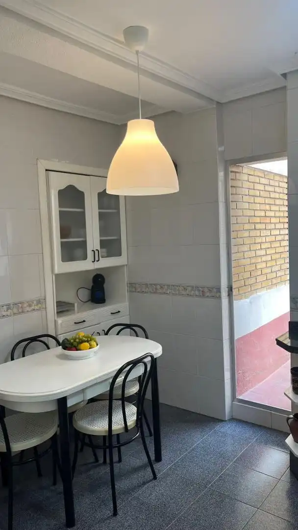 Piso en venta en Calle San Antonio de Padua, 5, Ollerías - San Cayetano Cocina de Piso en venta en Córdoba con Aire acondicionado, Jardín privado y Amueblado
