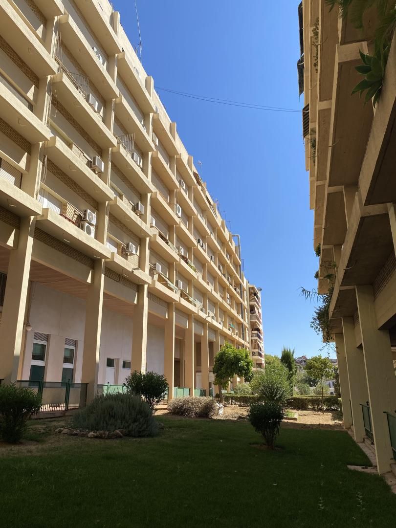 Piso en venta en Calle San Antonio de Padua, 5, Ollerías - San Cayetano Vista exterior de Piso en venta en Córdoba Capital con Aire acondicionado, Jardín privado y Amueblado