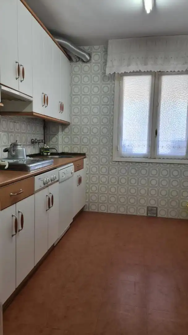 Küche von Wohnung zum Verkauf in Medina de Pomar mit Terrasse und Möbliert