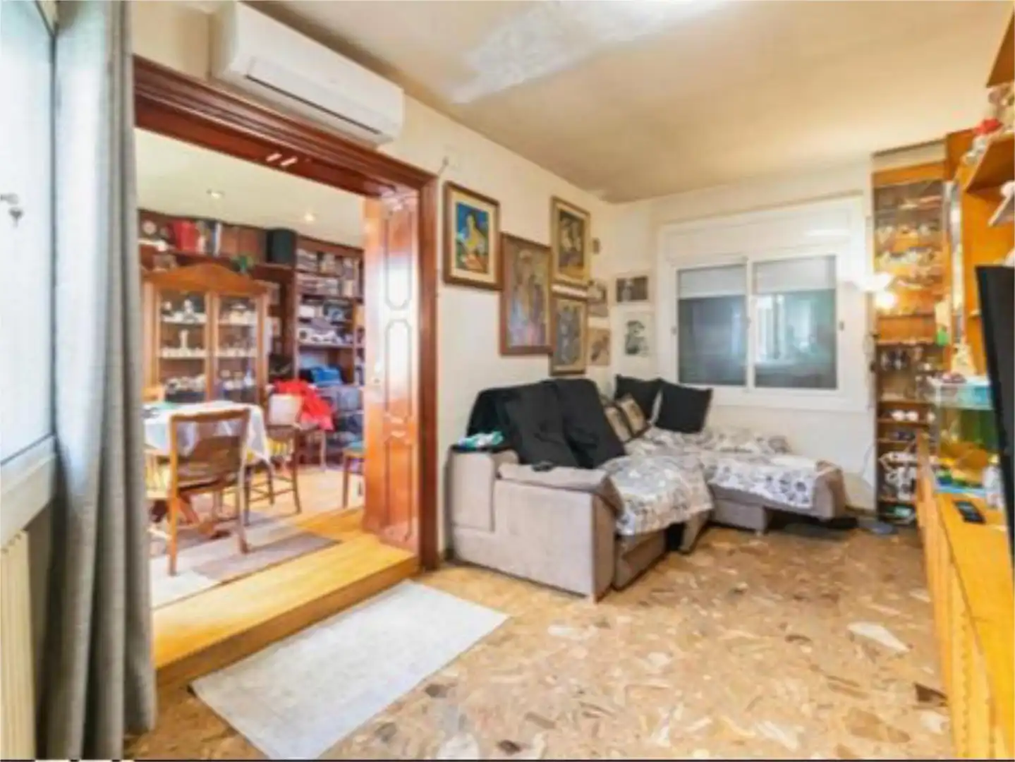 Piso en venta en Travessera de les Corts, La Maternitat i Sant Ramon Sala de estar de Piso en venta en Barcelona con Aire acondicionado, Terraza y Balcón