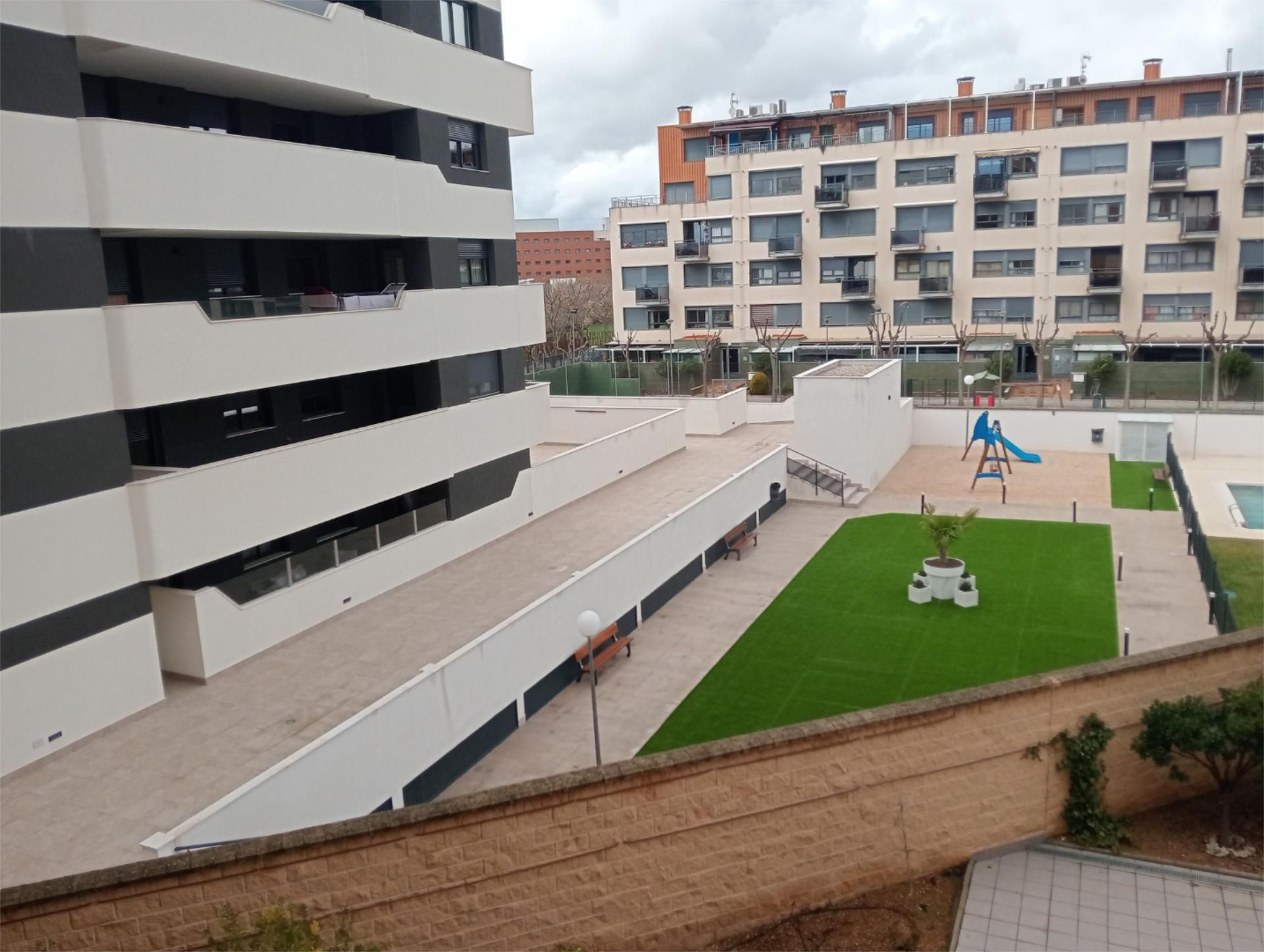 Terrasse von Wohnung zur Miete in Ciudad Real Capital mit Klimaanlage, Heizung und Privatgarten