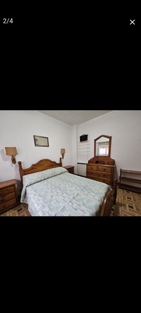 Habitación de Piso en venta en  Madrid Capital con Calefacción, Terraza y Amueblado