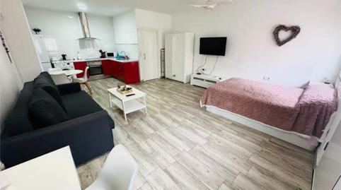 Apartamento en venta en El Molinillo - Capuchinos, Málaga Capital - imagen 2 Foto 2 de Apartamento en venta en El Molinillo - Capuchinos, Málaga Capital