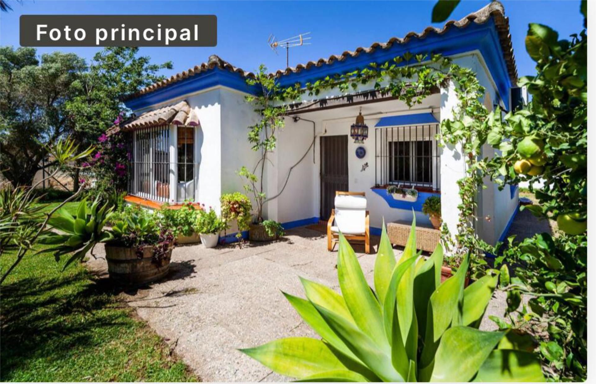 Vista exterior de Piso en venta en Chiclana de la Frontera con Aire acondicionado, Calefacción y Jardín privado