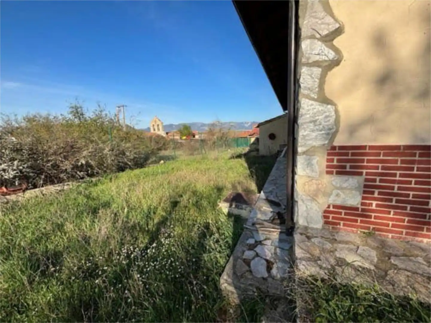 Casa adosada en venda a Frías Casa adosada en venda en Frías