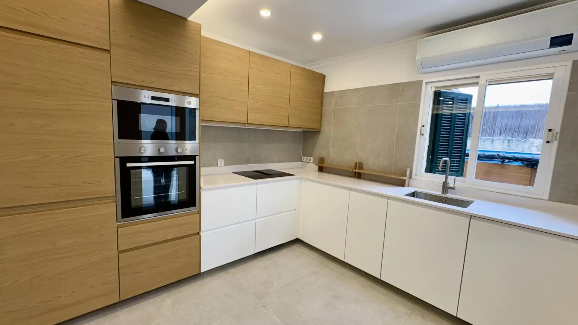 Cuina de Planta baixa en venda en Santa Eugènia amb Aire condicionat, Terrassa i Piscina