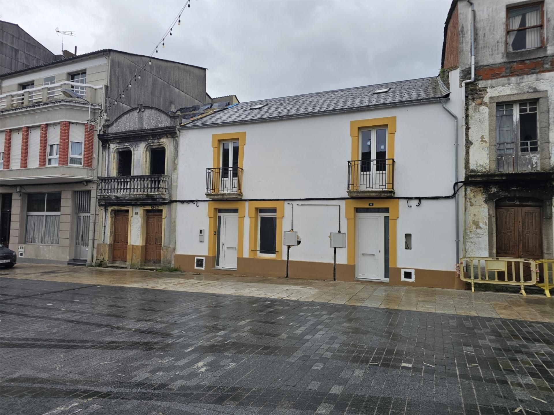 Vista exterior de Casa adosada en venta en Rábade con Calefacción, Parquet y Balcón